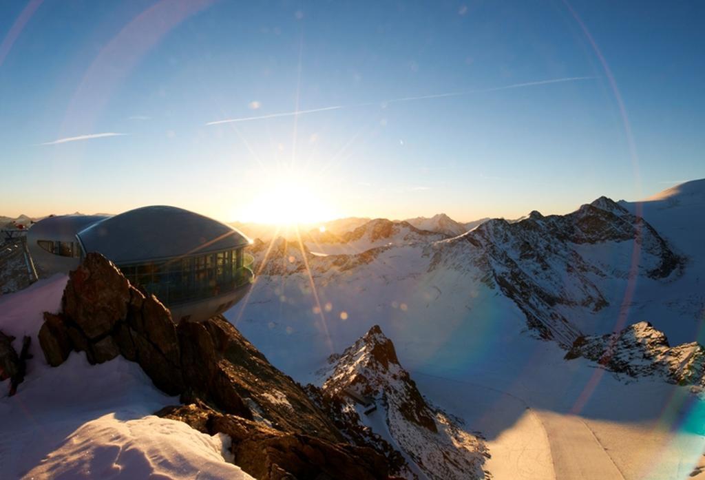 Wellnesshuettendorf Wiese Sankt Leonhard im Pitztal Exterior photo